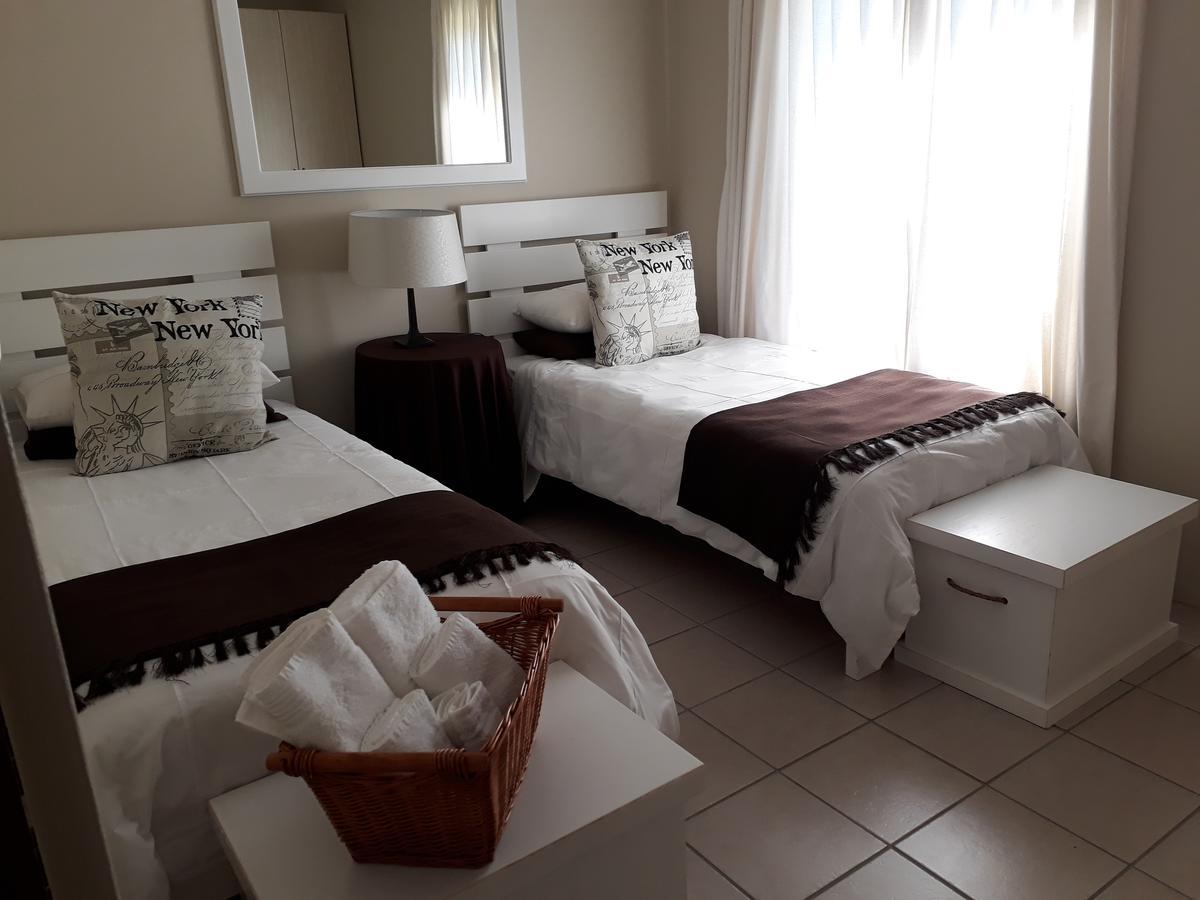 The Upper Deck Apartment Swellendam Exterior foto